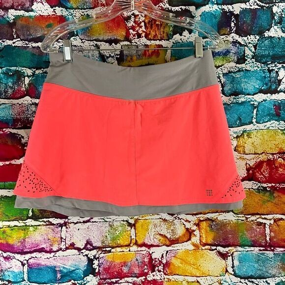 Title Nine Nimblene Athletic Skort Laser Cut Details Size Medium - Picture 1 of 7